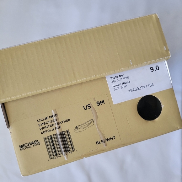 Michael Michae Kors || Size 9 Black/ White Lillie Mocassin Leather Shoes - Picture 7 of 7